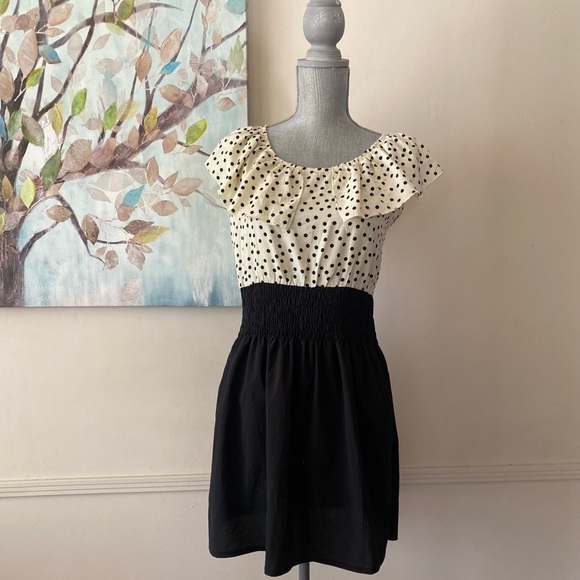 BLACK AND CREAM SÚPER CUTE POLKA DOTS SLIP ON DRESS SIZE SMALL - Picture 11 of 12